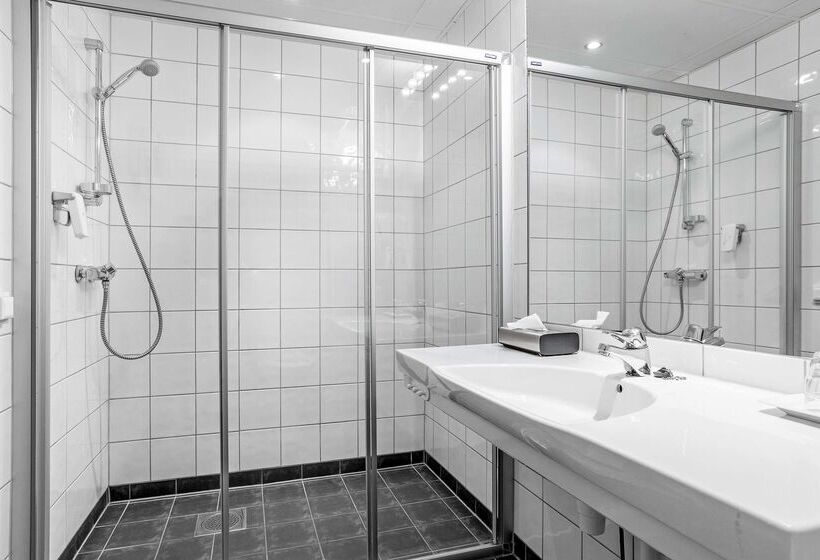 فندق Best Western Leto Arena