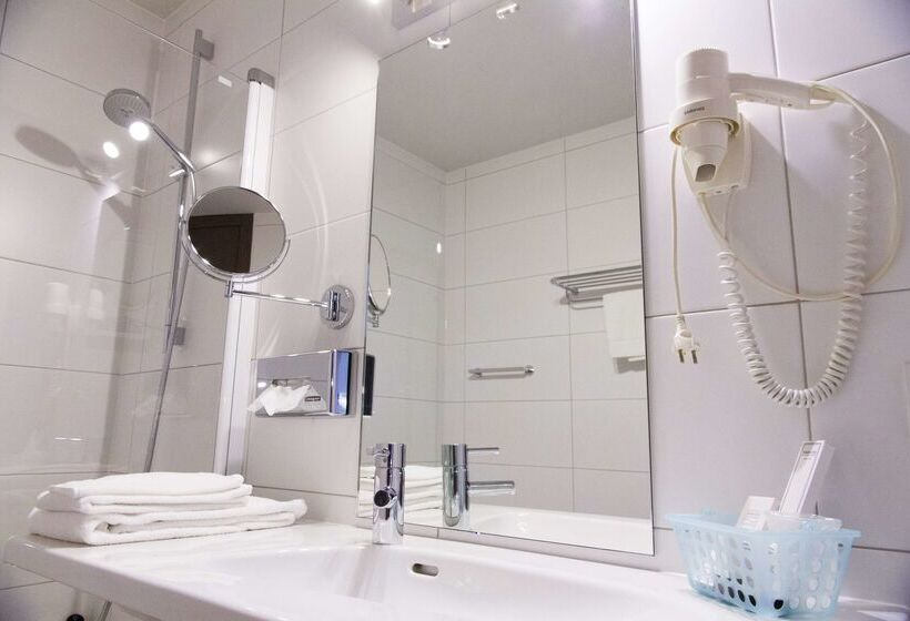 בית מלון כפרי Best Western Plus Aldhem