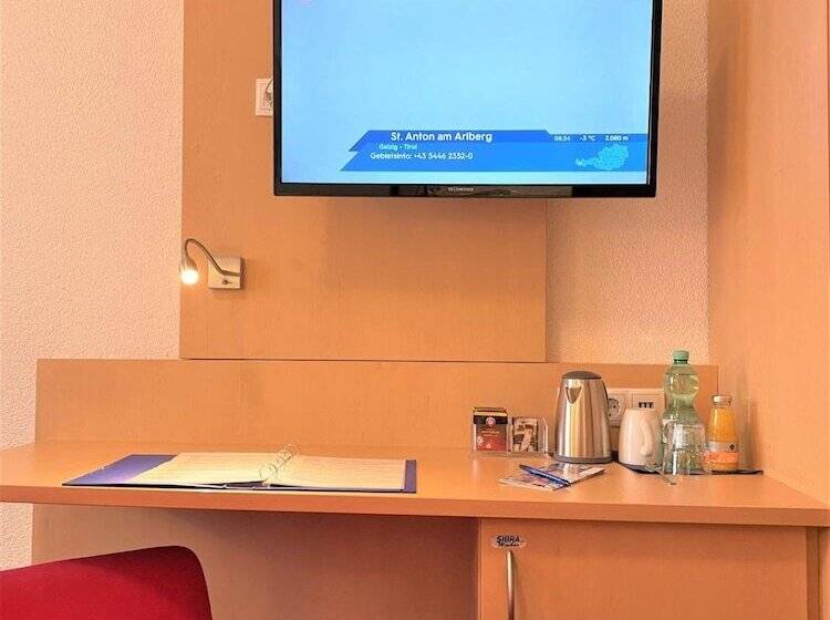 فندق Bettina Garni