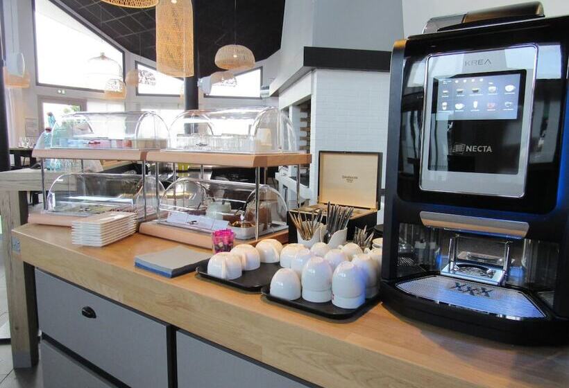 Brit Hotel Au Pays De Vitré