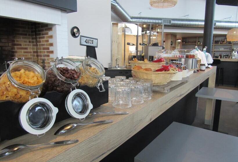 Brit Hotel Au Pays De Vitré