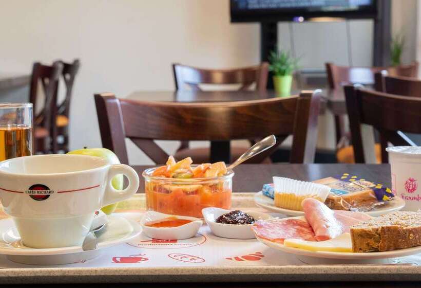 Brit Hotel Saint Méen Le Grand En Brocéliande