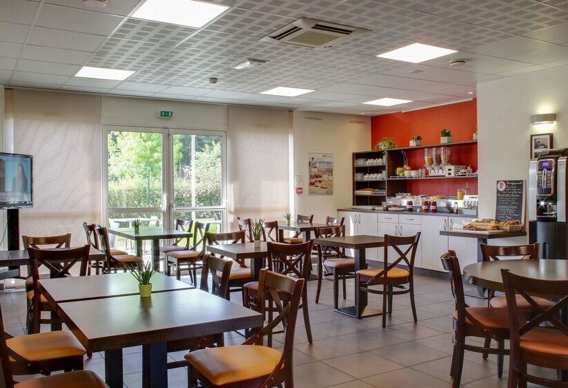 Brit Hotel Saint Méen Le Grand En Brocéliande