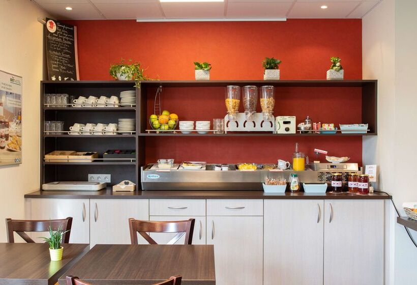 Brit Hotel Saint Méen Le Grand En Brocéliande