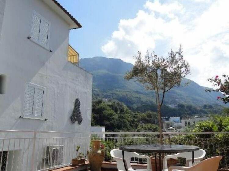 בית מלון כפרי Candia