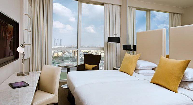 Отель Centro Al Manhal by Rotana