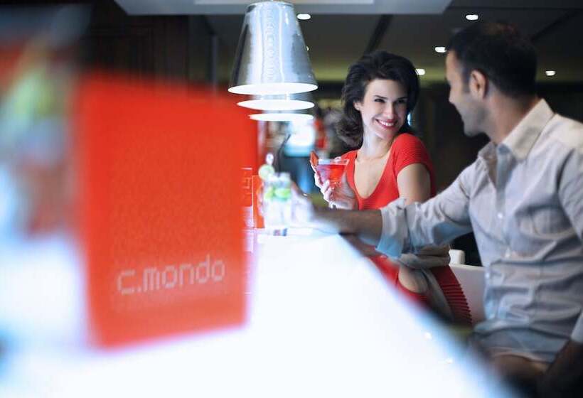 Отель Centro Al Manhal by Rotana