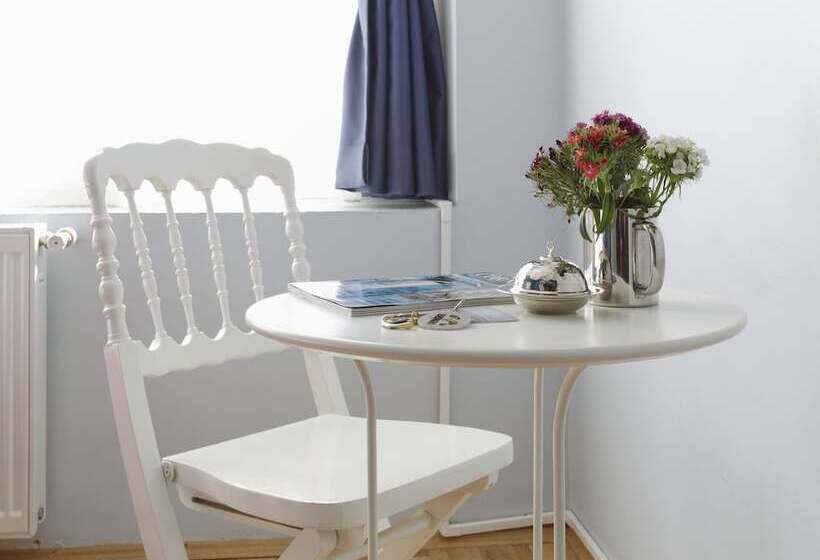 ホテル Cheers Port House