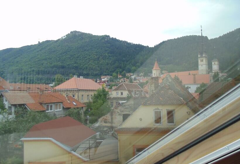 Отель Curtea Brasoveana