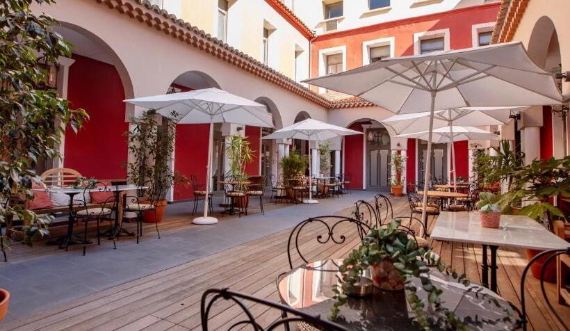 בית מלון כפרי De Paris