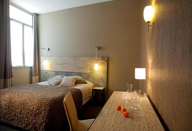 בית מלון כפרי De Paris