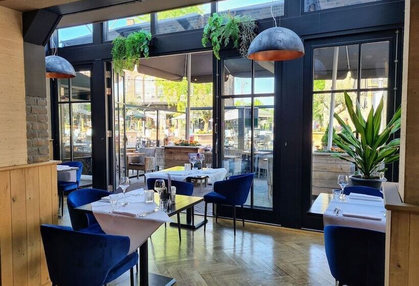 Отель De Schout