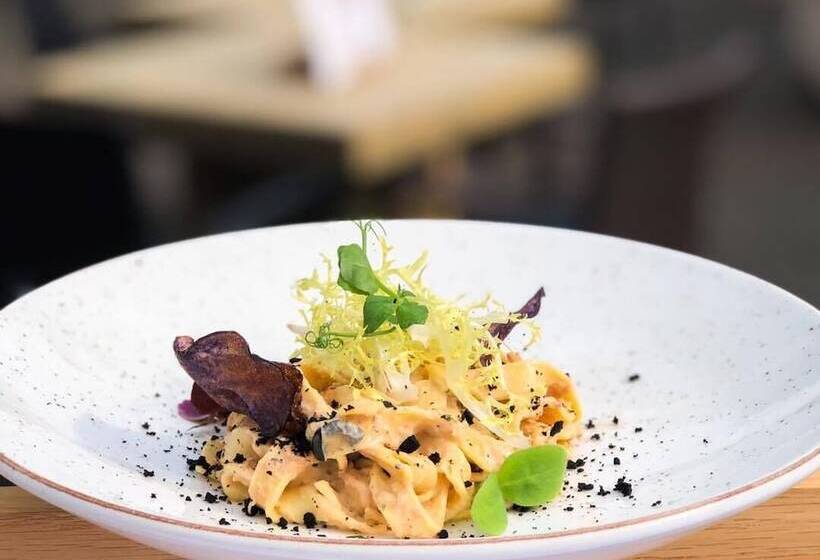 Отель De Schout