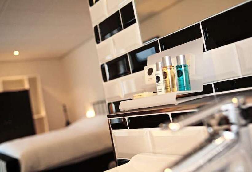 Отель De Schout