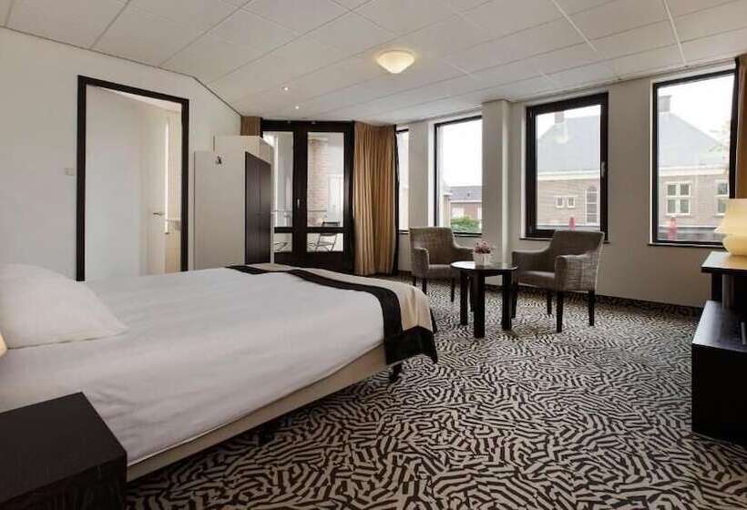 Отель De Schout