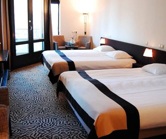 Отель De Schout