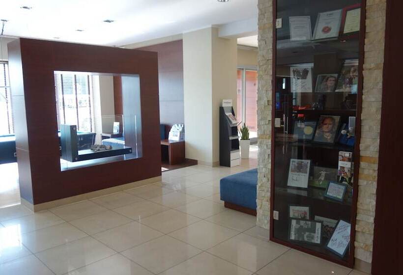 هتل Desilva Inn Katowice Airport