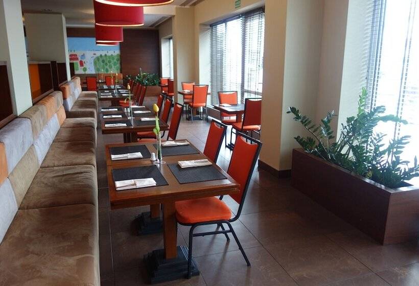 هتل Desilva Inn Katowice Airport