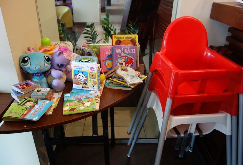 هتل Desilva Inn Katowice Airport