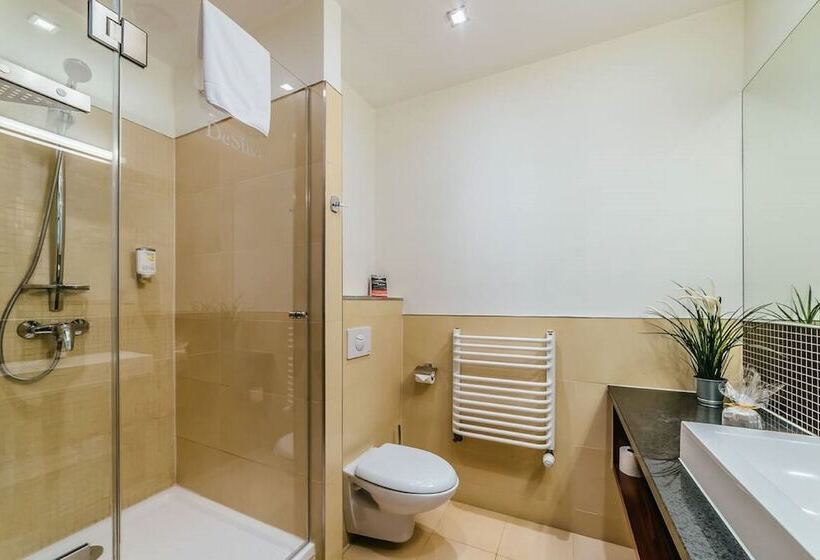 호텔 Desilva Warszawa Piaseczno