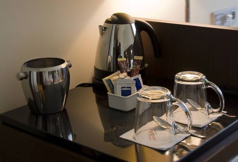 호텔 Desilva Warszawa Piaseczno