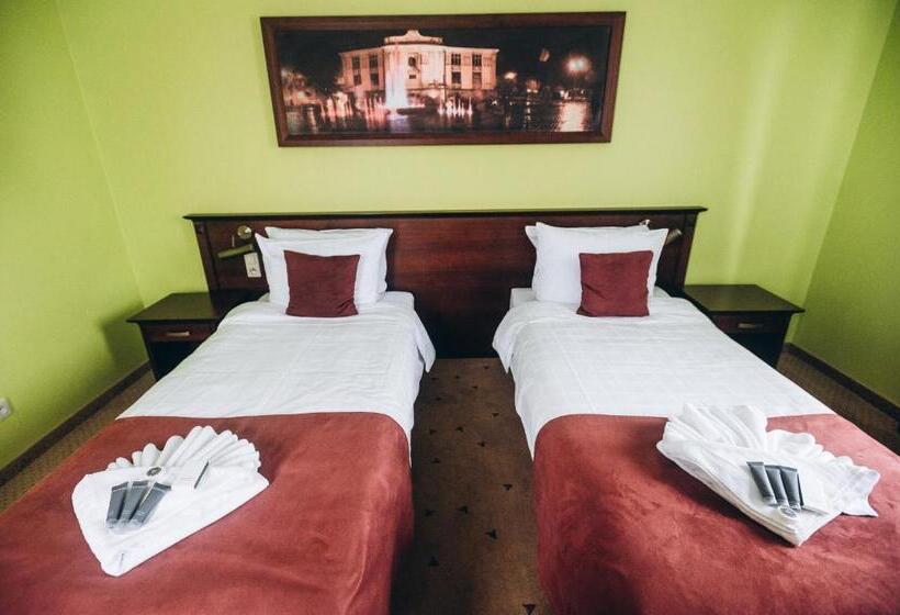 Отель Dworek Magnat