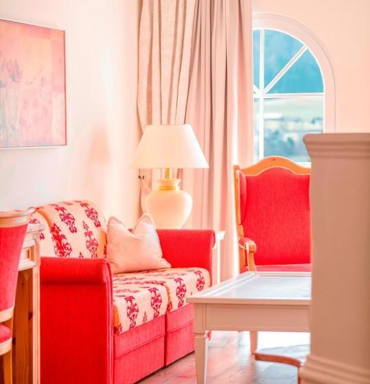 فندق Ebner S Waldhof Am See Resort & Spa