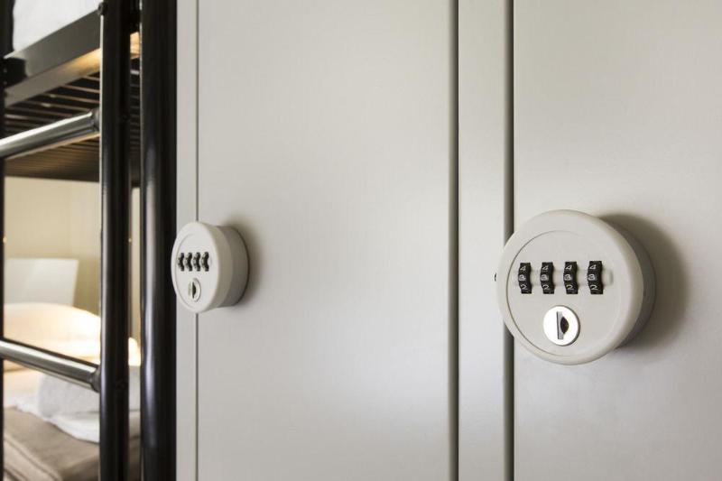 ホテル Enjoy Hostel