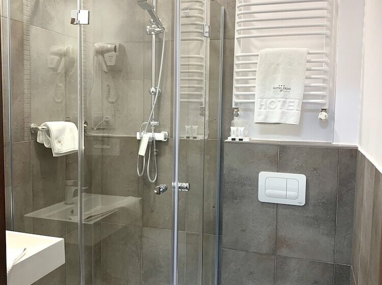 בית מלון כפרי Fado