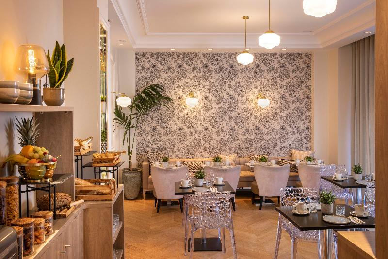 First Hotel Paris Tour Eiffel