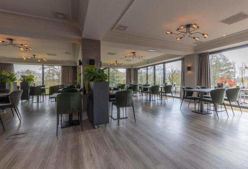 Fletcher Familiehotel De Hunzebergen