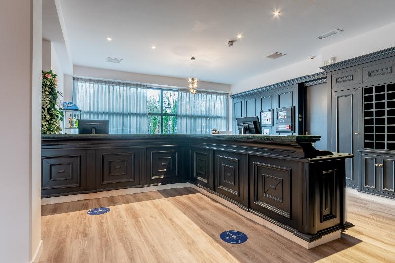 Fletcher Familiehotel De Hunzebergen