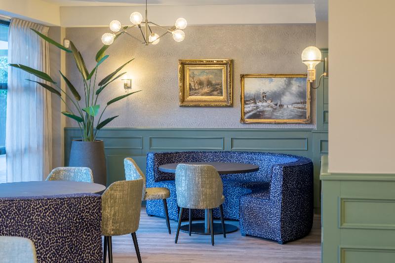 Fletcher Familiehotel De Hunzebergen