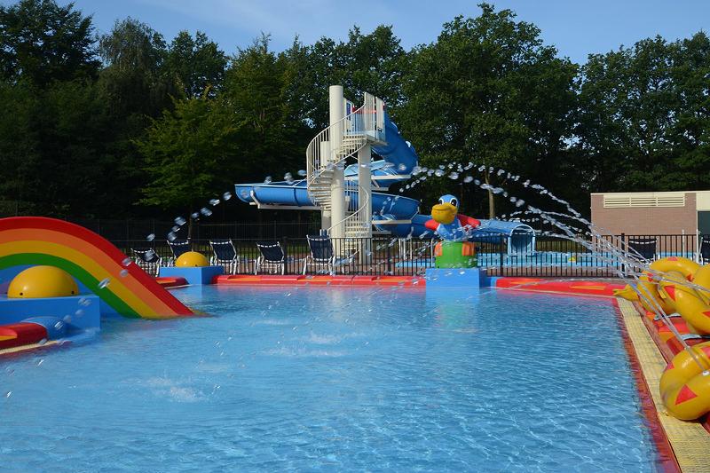 Fletcher Familiehotel De Hunzebergen