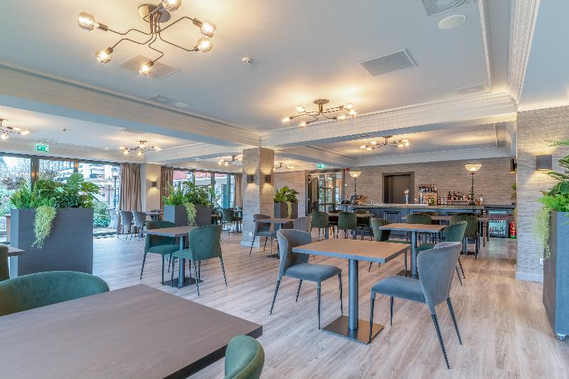 Fletcher Familiehotel De Hunzebergen