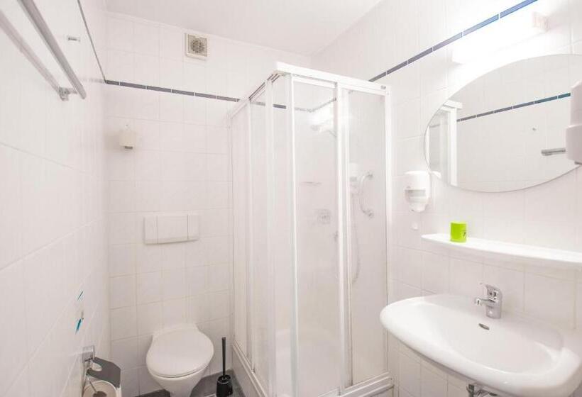 ホテル Garni Zwickaumosel