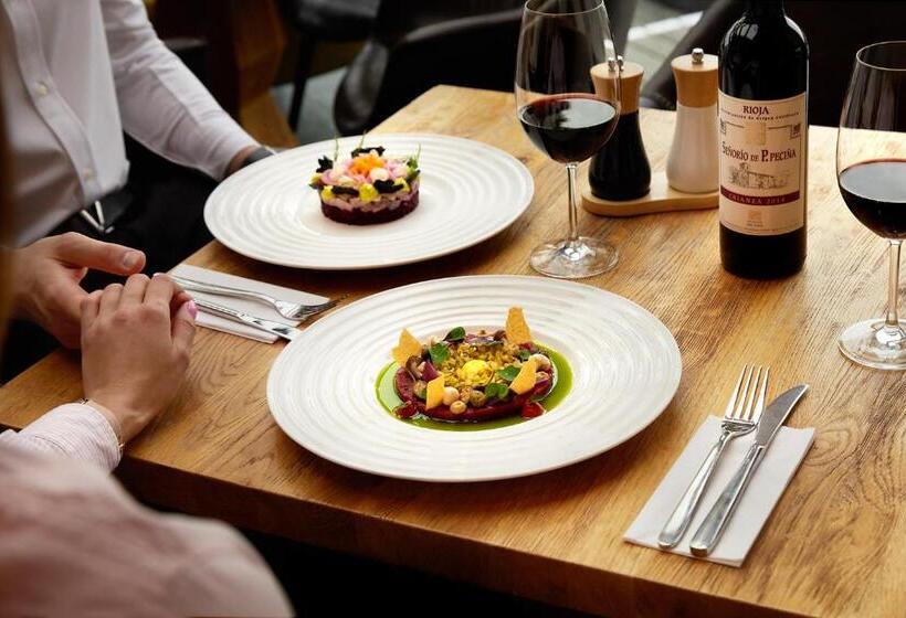 Отель Gleboczek Vine Resort& Spa