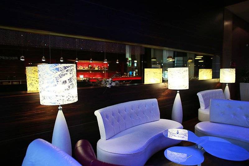 בית מלון כפרי Golden Tulip Ana Dome