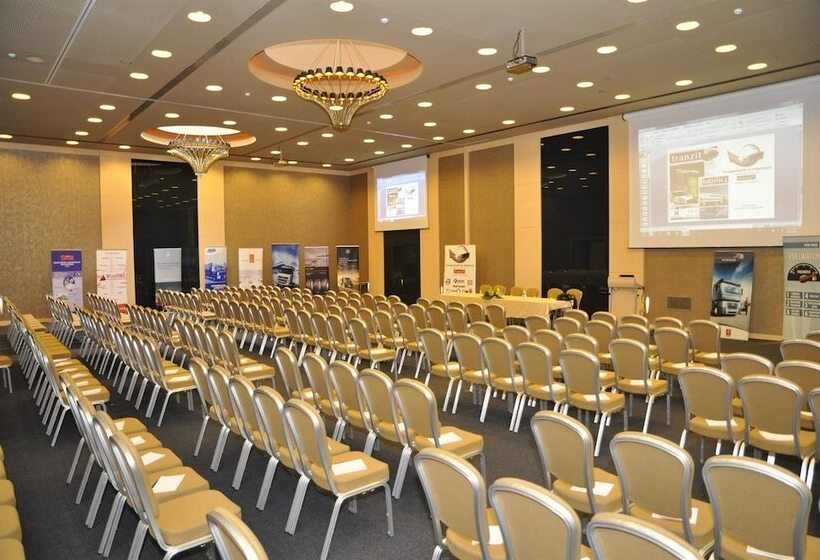 فندق Golden Tulip Ana Dome