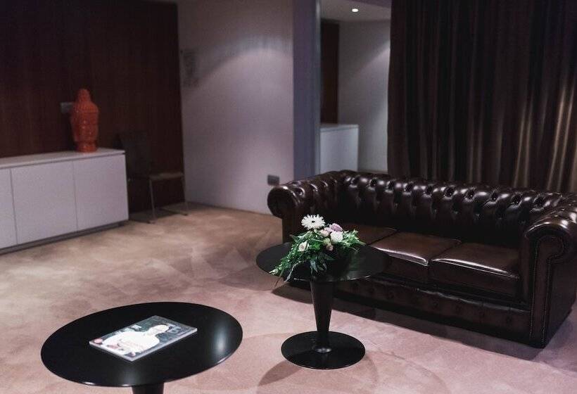 ホテル Graffit Gallery Design