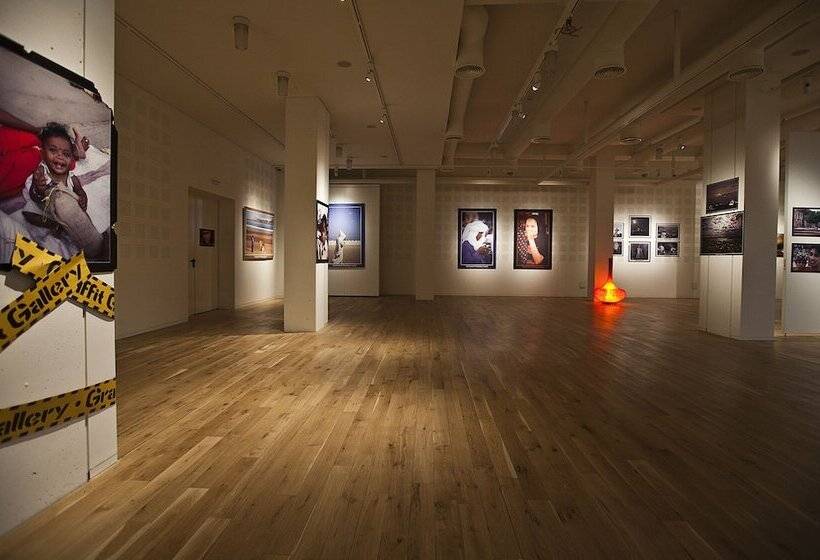 هتل Graffit Gallery Design