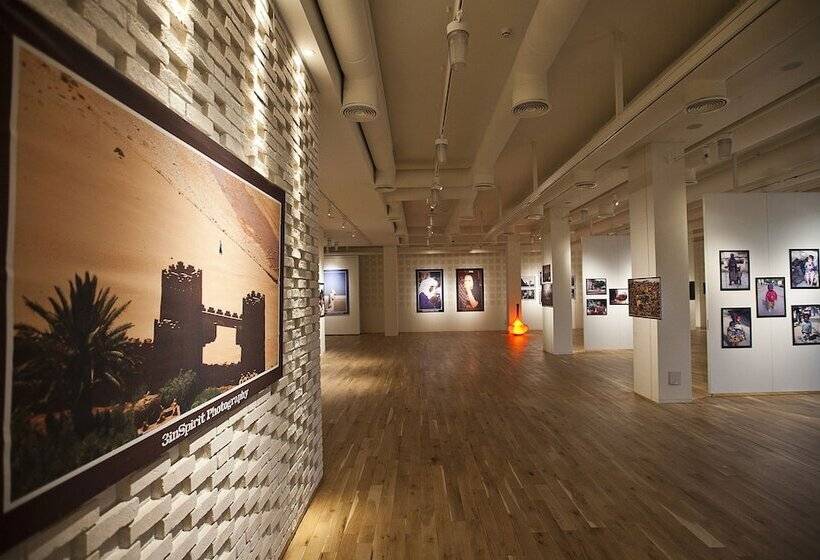 هتل Graffit Gallery Design