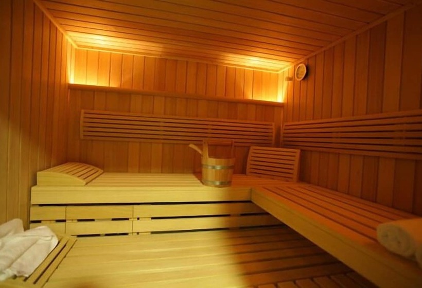 בית מלון כפרי Grand Sal