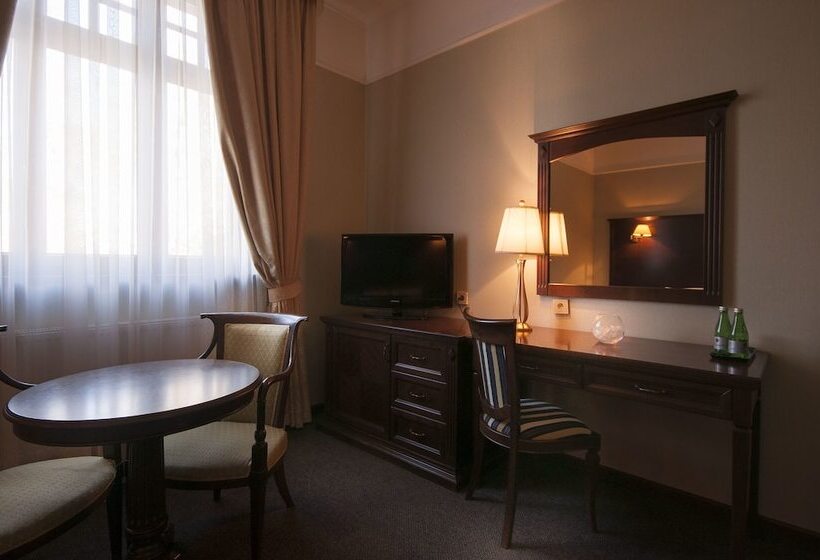 בית מלון כפרי Grand Sal