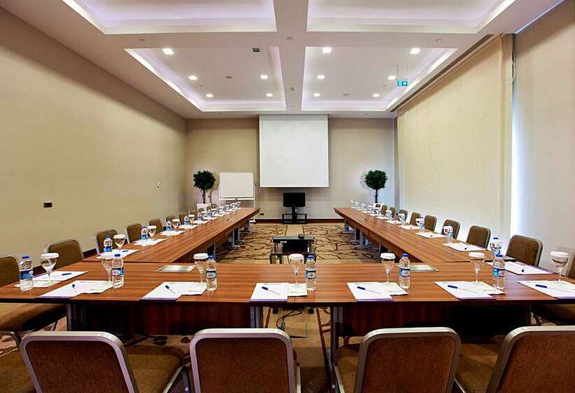 هتل Hilton Garden Inn Sanliurfa