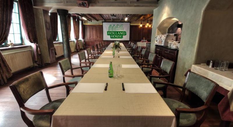 Отель Holland House Residence Old Town