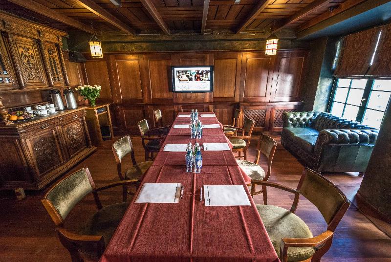 Отель Holland House Residence Old Town