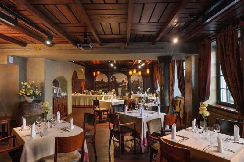 Отель Holland House Residence Old Town