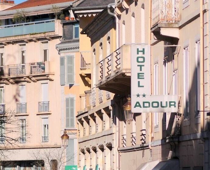 ホテル Hôtel Adour