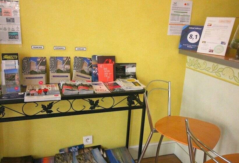 ホテル Hôtel Adour